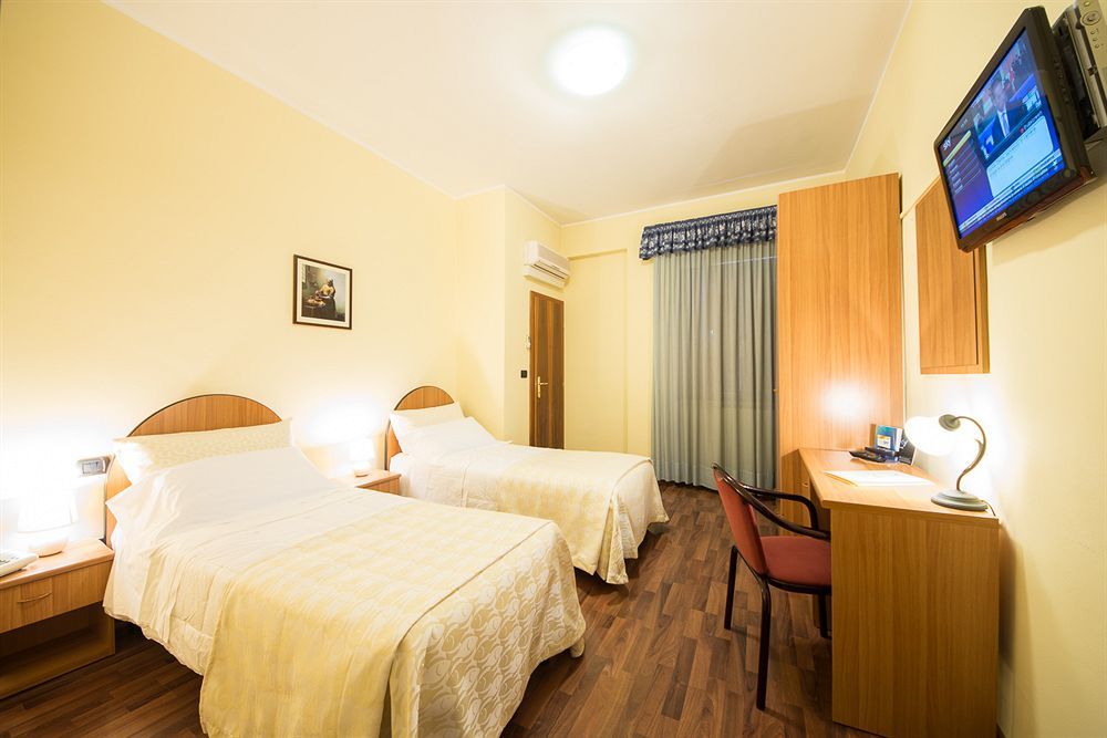 De La Depandance Di Augustus Hotel